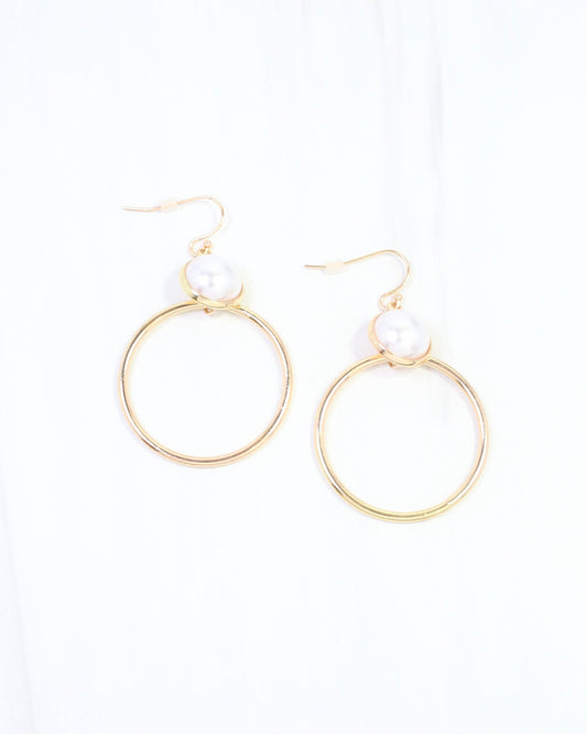 Clementine Circle Pearl Dangle Earring Gold