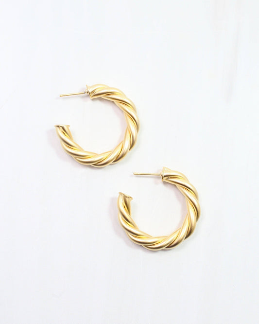 Joshamee Twisted Hoop Earring Matte Gold