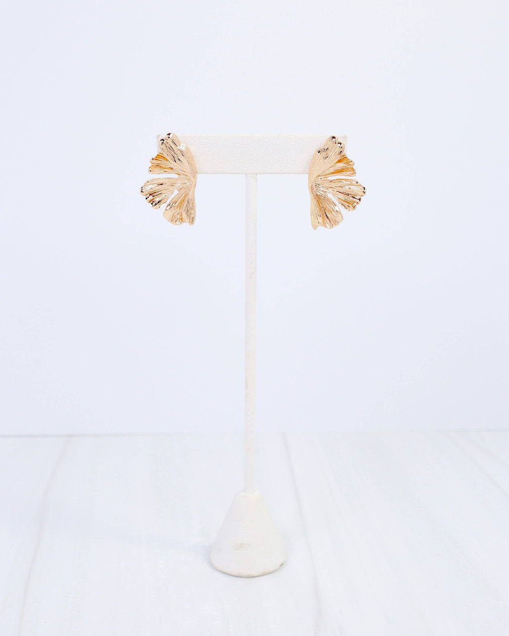 Amaya Leaf Fan Post Earring Gold