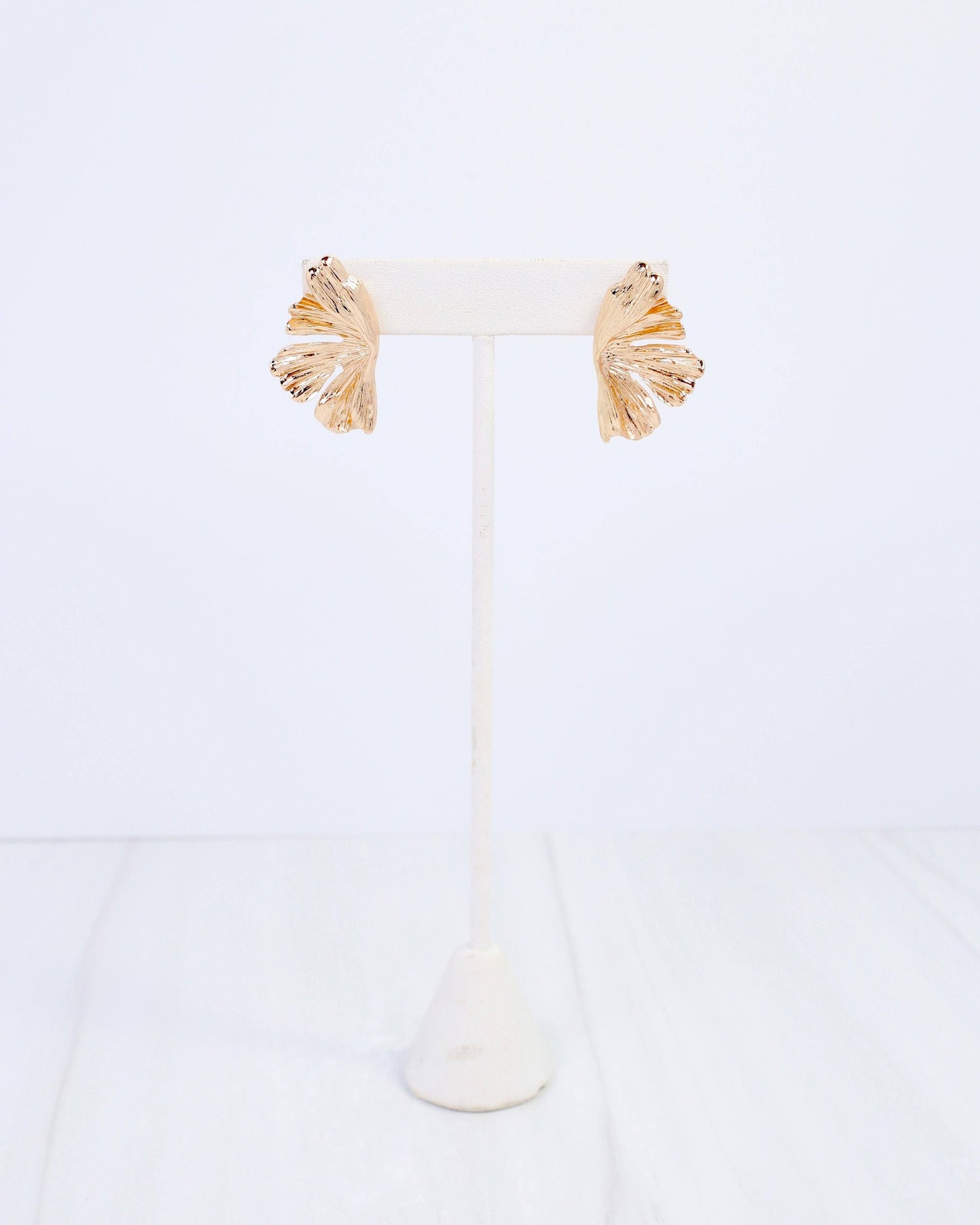 Amaya Leaf Fan Post Earring Gold